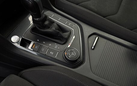 Volkswagen Tiguan II, 2017 год, 2 850 000 рублей, 18 фотография