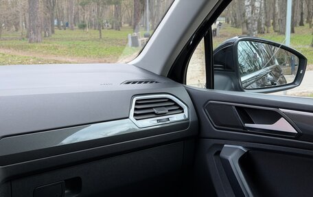 Volkswagen Tiguan II, 2017 год, 2 850 000 рублей, 39 фотография