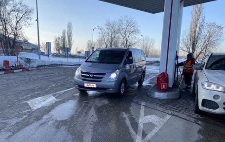 Hyundai Grand Starex Grand Starex I рестайлинг 2, 2011 год, 1 375 000 рублей, 2 фотография