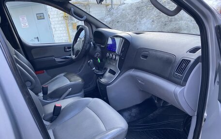 Hyundai Grand Starex Grand Starex I рестайлинг 2, 2011 год, 1 375 000 рублей, 4 фотография