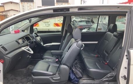 Toyota ISis I, 2012 год, 960 000 рублей, 8 фотография