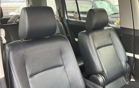 Toyota ISis I, 2012 год, 960 000 рублей, 9 фотография