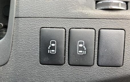 Toyota ISis I, 2012 год, 960 000 рублей, 11 фотография