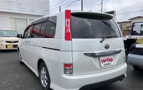 Toyota ISis I, 2012 год, 960 000 рублей, 5 фотография