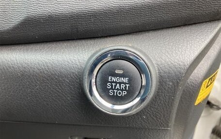 Toyota ISis I, 2012 год, 960 000 рублей, 12 фотография