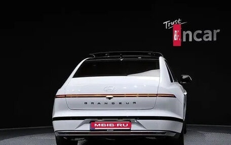 Hyundai Grandeur, 2025 год, 5 000 000 рублей, 4 фотография