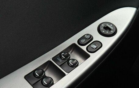 Hyundai Solaris II рестайлинг, 2015 год, 950 000 рублей, 18 фотография