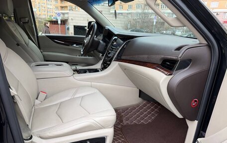 Cadillac Escalade IV, 2016 год, 3 190 000 рублей, 13 фотография