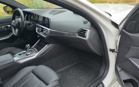 BMW 3 серия, 2019 год, 2 500 000 рублей, 11 фотография