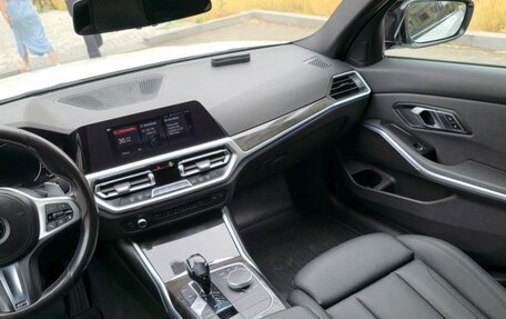 BMW 3 серия, 2019 год, 2 500 000 рублей, 10 фотография