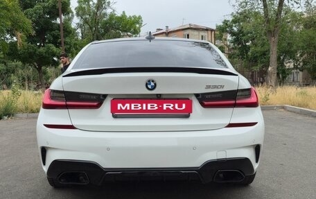 BMW 3 серия, 2019 год, 2 500 000 рублей, 3 фотография