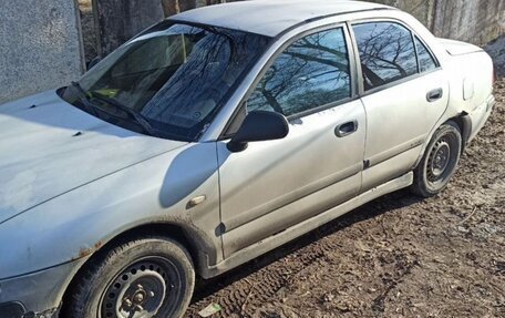 Mitsubishi Carisma I, 2000 год, 105 000 рублей, 2 фотография