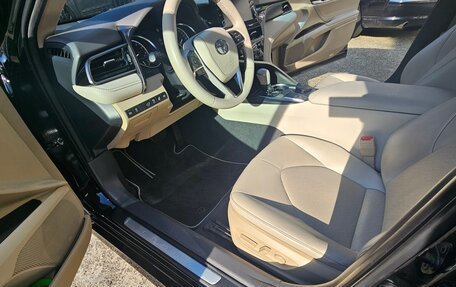 Toyota Camry, 2021 год, 3 500 000 рублей, 2 фотография