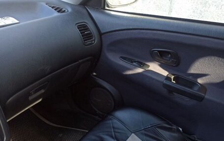 Mitsubishi Carisma I, 2000 год, 105 000 рублей, 9 фотография