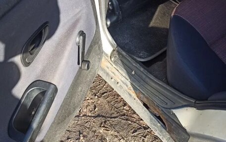 Mitsubishi Carisma I, 2000 год, 105 000 рублей, 12 фотография