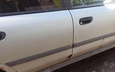 Mitsubishi Carisma I, 2000 год, 105 000 рублей, 6 фотография