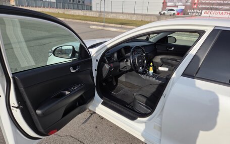 KIA Optima IV, 2017 год, 1 600 000 рублей, 10 фотография