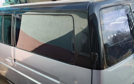 Volkswagen Caravelle T4, 1995 год, 850 000 рублей, 3 фотография