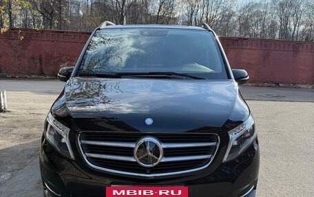 Mercedes-Benz V-Класс, 2016 год, 5 300 000 рублей, 2 фотография