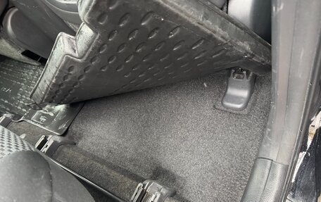 Toyota RAV4, 2011 год, 1 700 000 рублей, 18 фотография