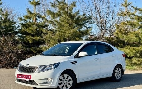 KIA Rio III рестайлинг, 2013 год, 999 000 рублей, 2 фотография