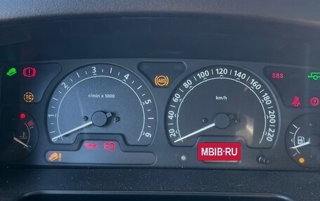 Land Rover Discovery III, 2003 год, 650 000 рублей, 14 фотография