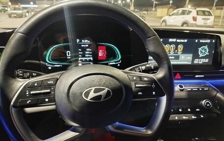 Hyundai Elantra, 2023 год, 2 000 000 рублей, 4 фотография