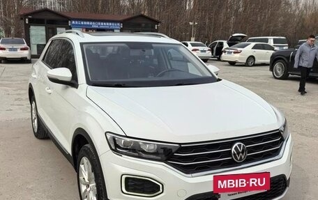 Volkswagen T-Roc I, 2022 год, 1 677 000 рублей, 2 фотография