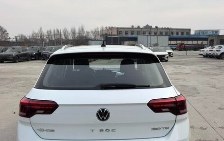 Volkswagen T-Roc I, 2022 год, 1 677 000 рублей, 5 фотография