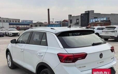 Volkswagen T-Roc I, 2022 год, 1 677 000 рублей, 4 фотография