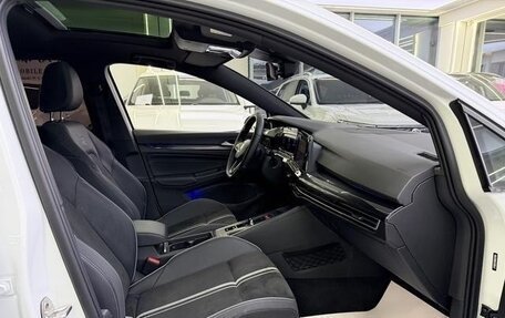 Volkswagen Golf VIII, 2022 год, 1 990 000 рублей, 10 фотография