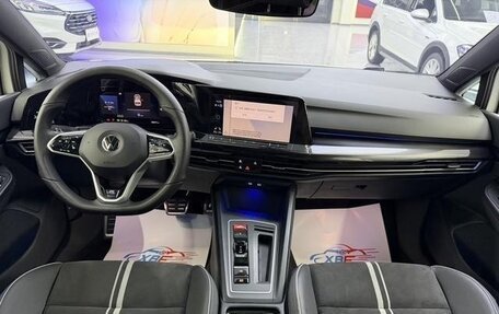 Volkswagen Golf VIII, 2022 год, 1 990 000 рублей, 9 фотография