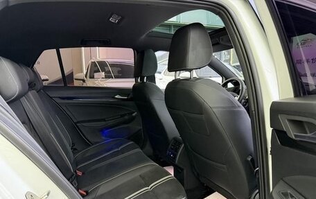 Volkswagen Golf VIII, 2022 год, 1 990 000 рублей, 11 фотография