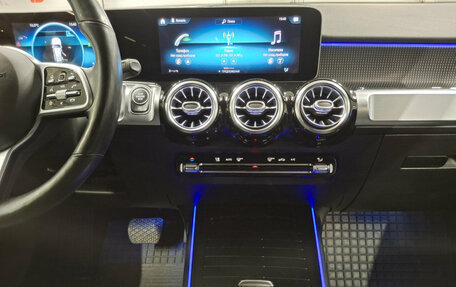 Mercedes-Benz GLB, 2020 год, 3 050 000 рублей, 18 фотография