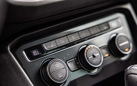 Volkswagen Tiguan II, 2017 год, 2 238 000 рублей, 28 фотография