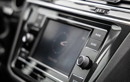 Volkswagen Tiguan II, 2017 год, 2 238 000 рублей, 26 фотография