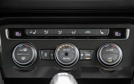 Volkswagen Tiguan II, 2017 год, 2 238 000 рублей, 21 фотография