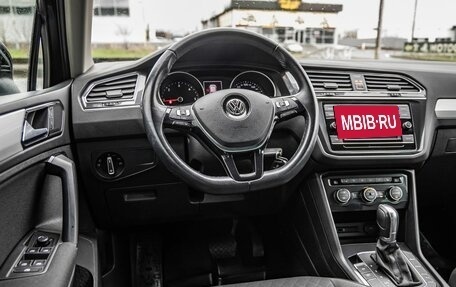 Volkswagen Tiguan II, 2017 год, 2 238 000 рублей, 23 фотография