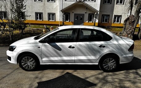 Volkswagen Polo VI (EU Market), 2017 год, 499 000 рублей, 2 фотография