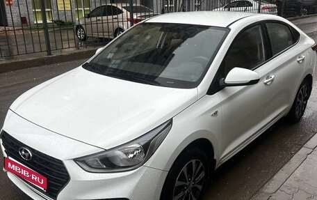 Hyundai Solaris II рестайлинг, 2017 год, 1 200 000 рублей, 8 фотография