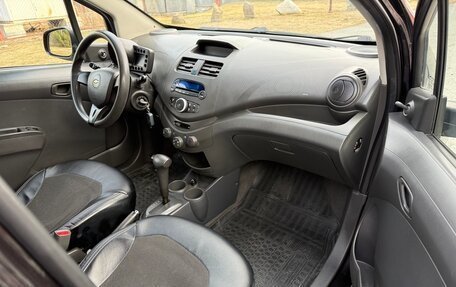 Chevrolet Spark III, 2012 год, 590 000 рублей, 4 фотография