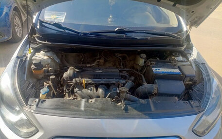 Hyundai Solaris II рестайлинг, 2012 год, 580 000 рублей, 5 фотография