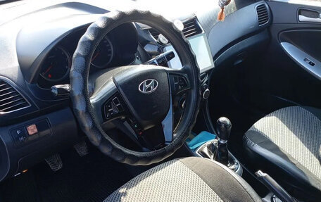 Hyundai Solaris II рестайлинг, 2012 год, 580 000 рублей, 9 фотография