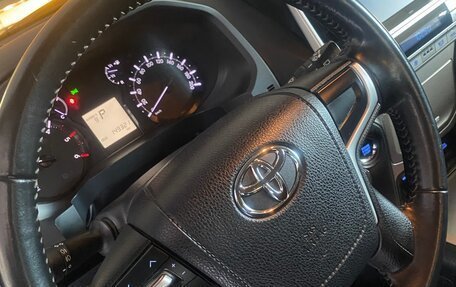 Toyota Land Cruiser Prado 150 рестайлинг 2, 2019 год, 5 180 000 рублей, 16 фотография