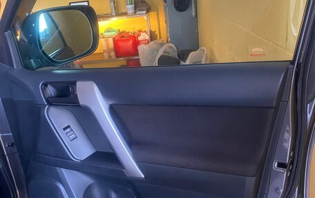 Toyota Land Cruiser Prado 150 рестайлинг 2, 2019 год, 5 180 000 рублей, 20 фотография