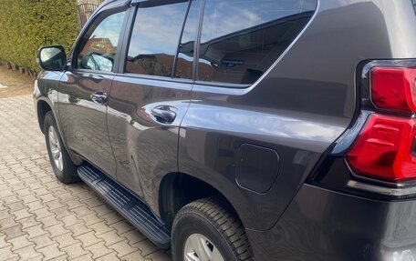 Toyota Land Cruiser Prado 150 рестайлинг 2, 2019 год, 5 180 000 рублей, 10 фотография