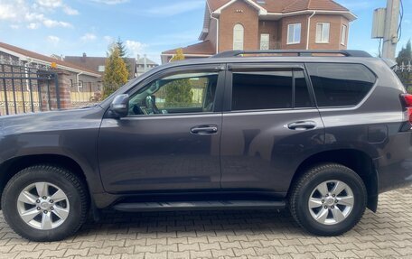 Toyota Land Cruiser Prado 150 рестайлинг 2, 2019 год, 5 180 000 рублей, 13 фотография