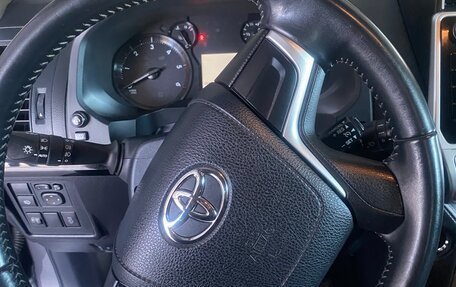 Toyota Land Cruiser Prado 150 рестайлинг 2, 2019 год, 5 180 000 рублей, 26 фотография