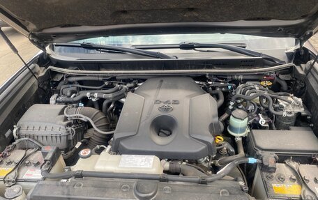 Toyota Land Cruiser Prado 150 рестайлинг 2, 2019 год, 5 180 000 рублей, 34 фотография