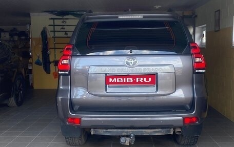 Toyota Land Cruiser Prado 150 рестайлинг 2, 2019 год, 5 180 000 рублей, 30 фотография